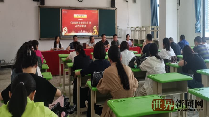 ce3f3e8105a125e2893beca4d965f0d9.jpg