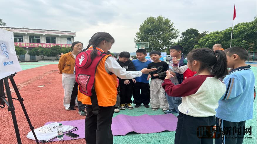 e027a058d19ec0aeb4158c3ad4a9db05.jpg